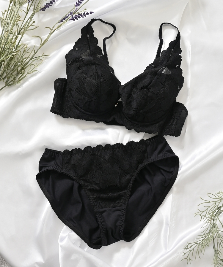 【包みこむブラ】花柄レースブラセット