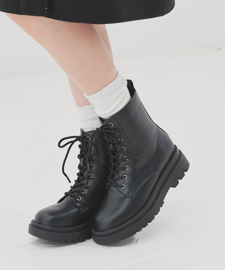 厚底レースアップブーツ